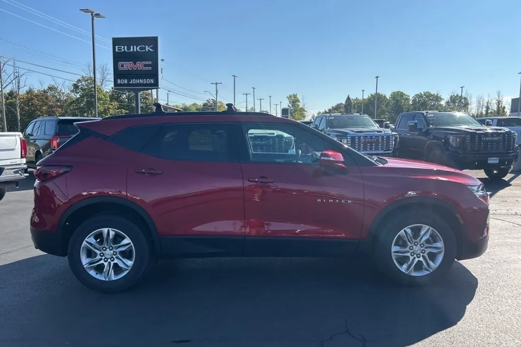 2019 Chevrolet Blazer Base 2LT photo 1