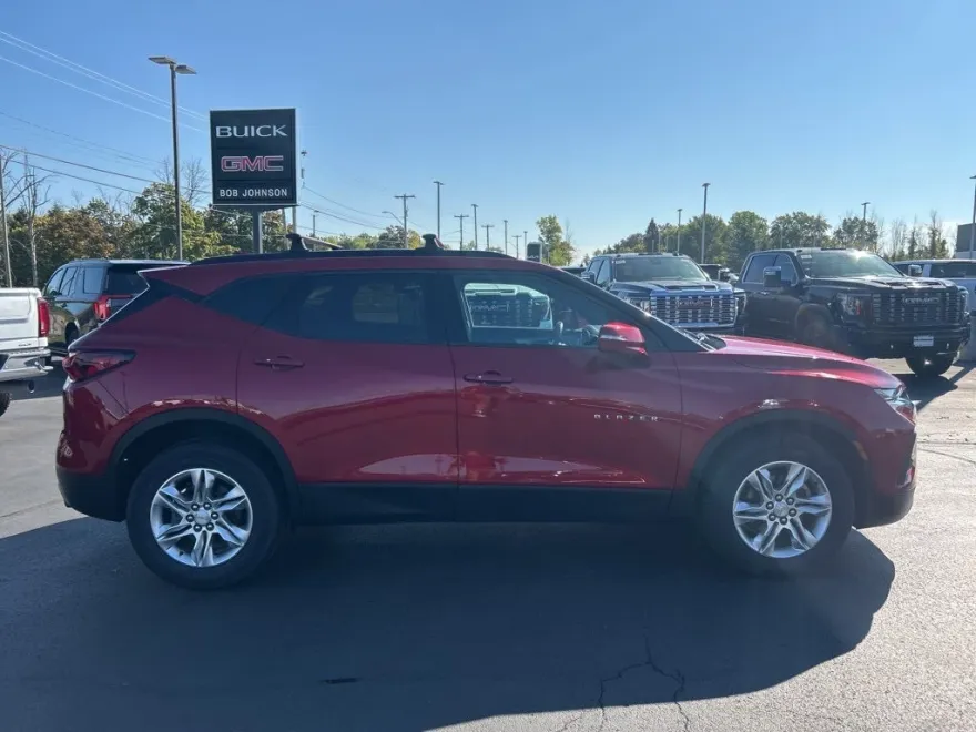 2019 Chevrolet Blazer Base 2LT photo 1
