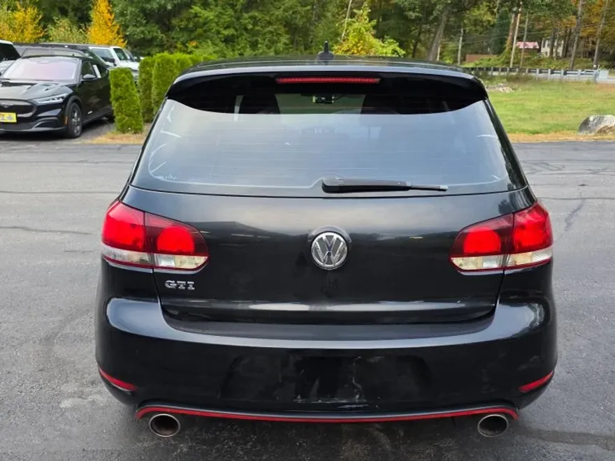 2012 Volkswagen Golf GTI photo 1