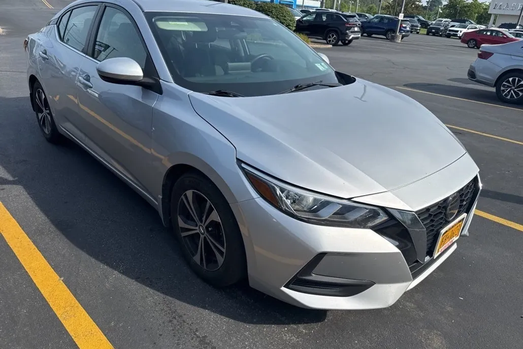 2021 Nissan Sentra SV photo 1
