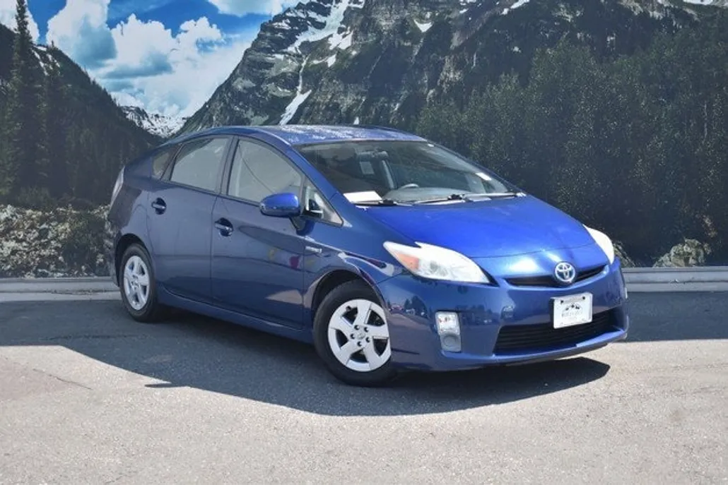 2011 Toyota Prius Two photo 1