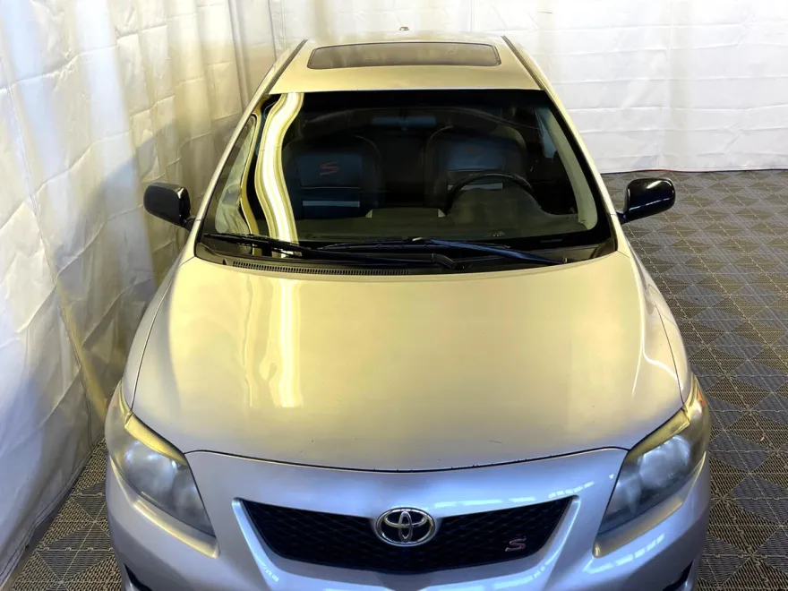 2009 Toyota Corolla photo 2