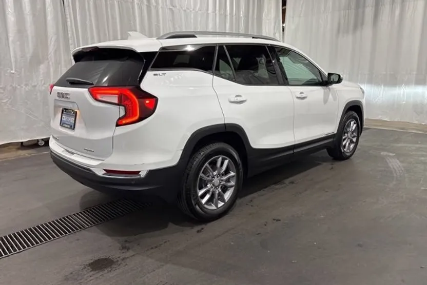 2023 Gmc Terrain SLT photo 1