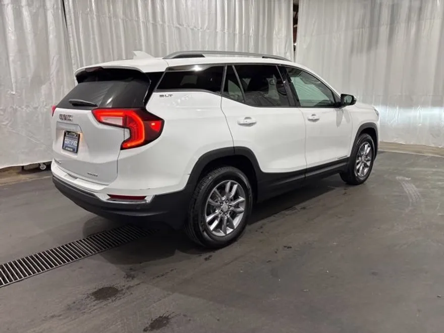 2023 Gmc Terrain SLT photo 1