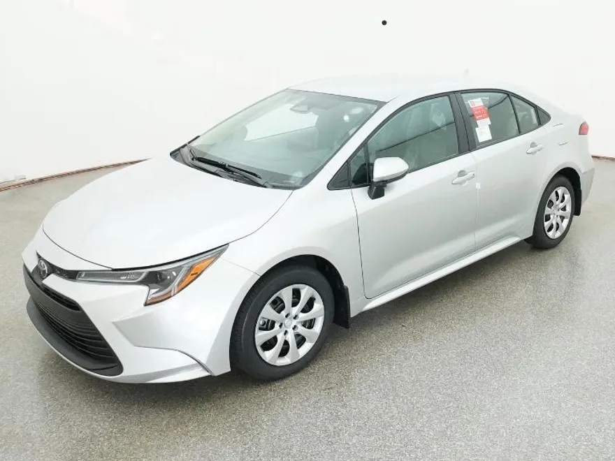 2026 Toyota Corolla LE photo 1