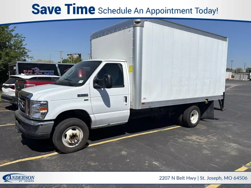 2014 Ford E-350 photo 1