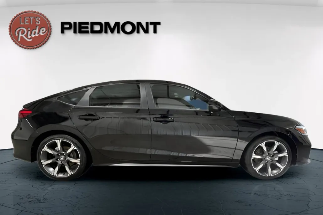 2026 Honda Civic Hatchback Hybrid Sport Touring photo 1