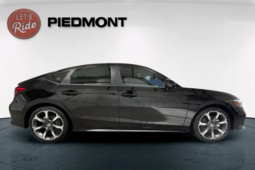2026 Honda Civic Hatchback Hybrid Sport Touring photo 1