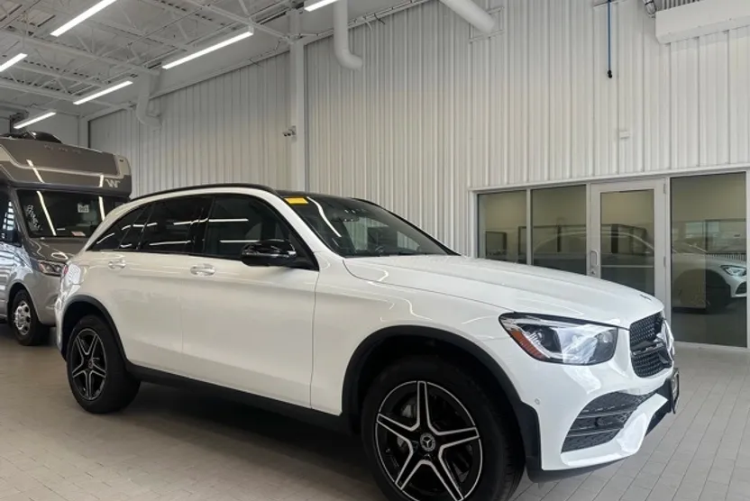 2022 Mercedes Benz GLC 300 4MATIC photo 1