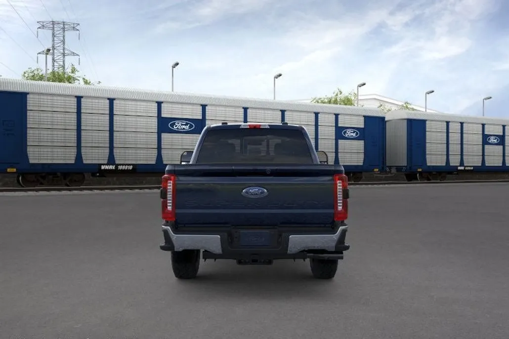 2025 Ford F-250 photo 1