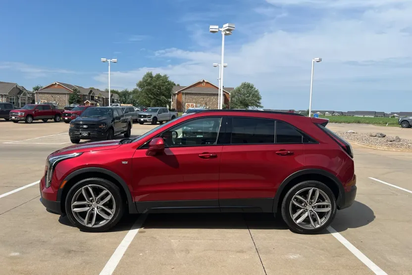 2019 Cadillac XT4 Sport photo 1