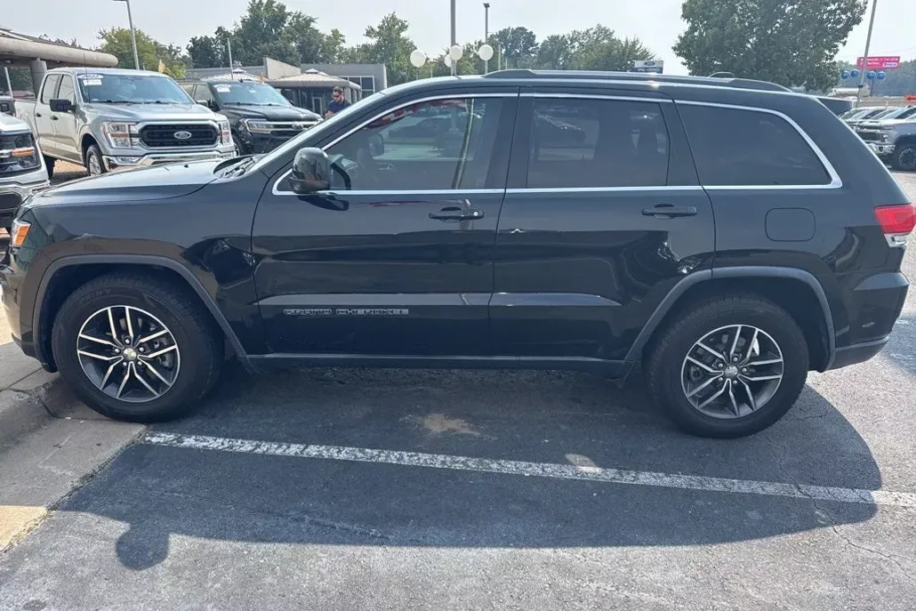 2018 Jeep Grand Cherokee Laredo E photo 1