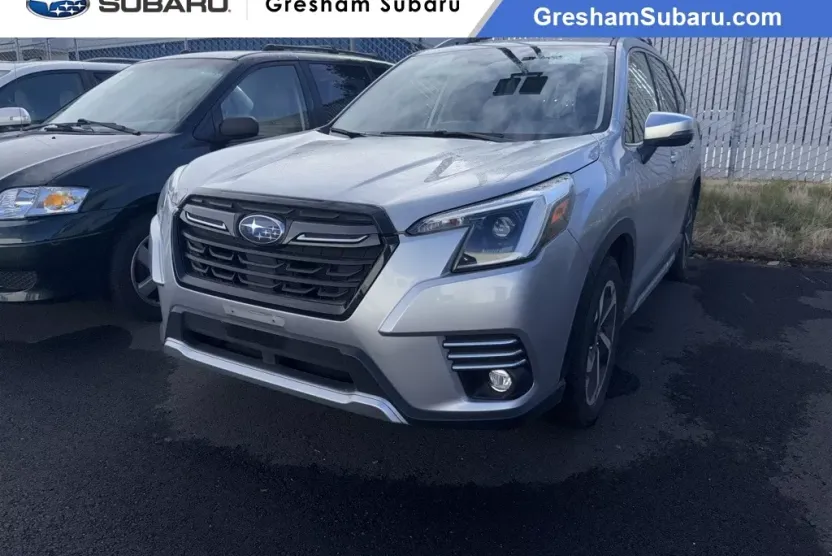 2023 Subaru Forester Touring photo 1