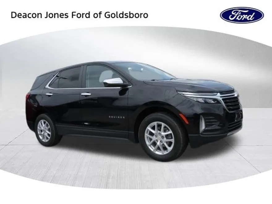 2023 Chevrolet Equinox LT photo 1