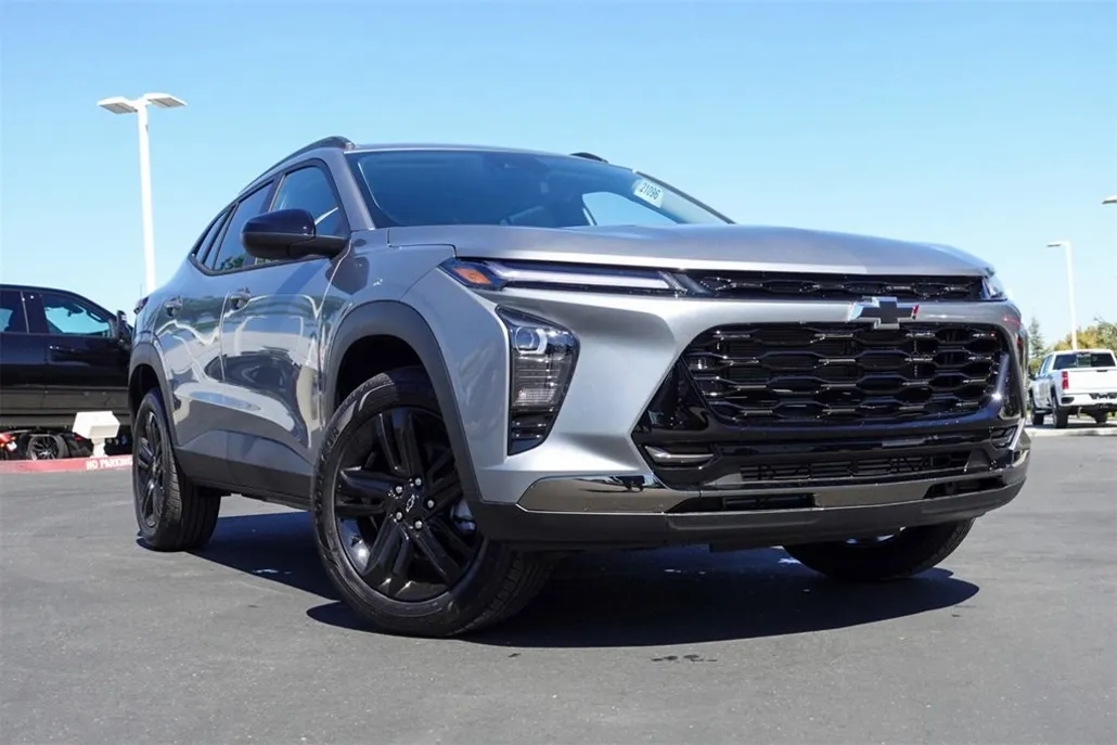2026 Chevrolet Trax ACTIV photo 1