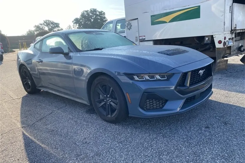 2024 Ford Mustang GT photo 1