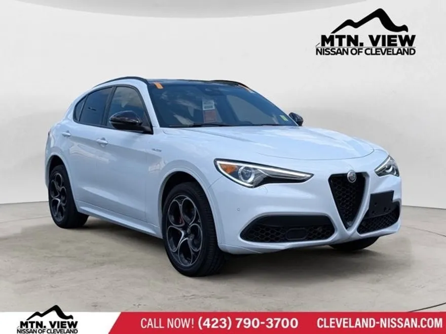 2022 Alfa Romeo Stelvio Ti Sport photo 1