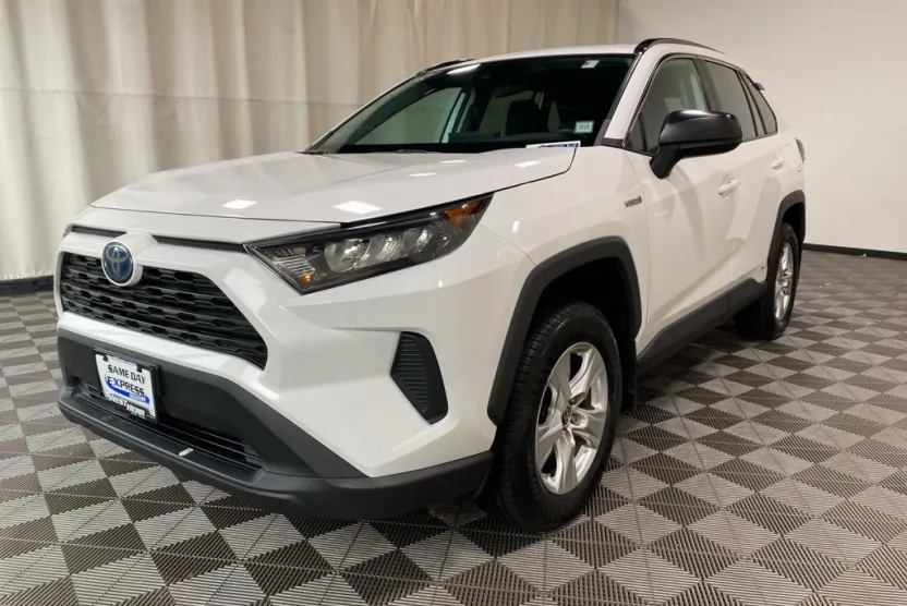 2021 Toyota RAV4 Hybrid LE photo 1