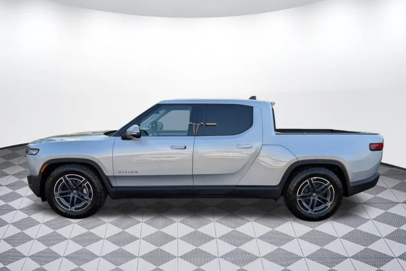 2025 Rivian R1T Adventure photo 1