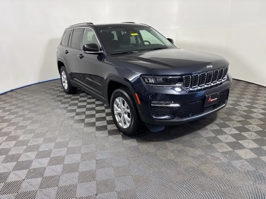 2023 Jeep Grand Cherokee Limited photo 1