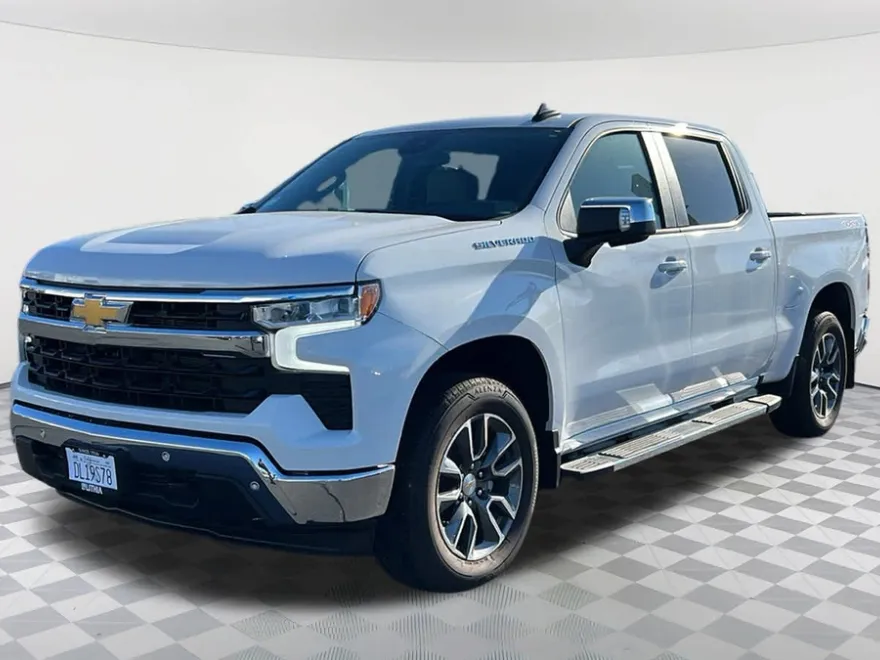 2025 Chevrolet Silverado 1500 LT photo 1