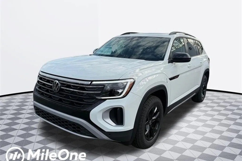 2025 Volkswagen Atlas Peak Edition photo 1