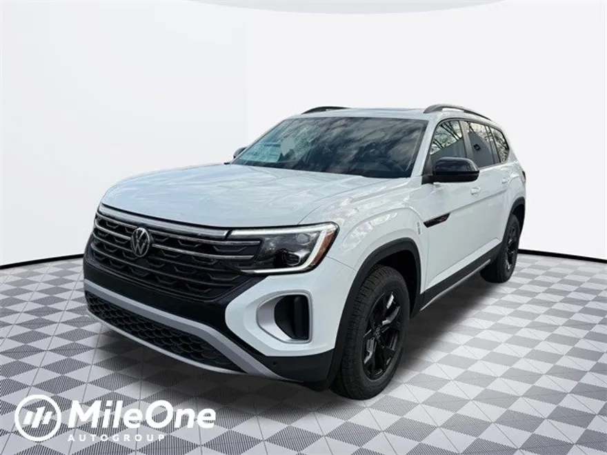 2025 Volkswagen Atlas Peak Edition photo 1