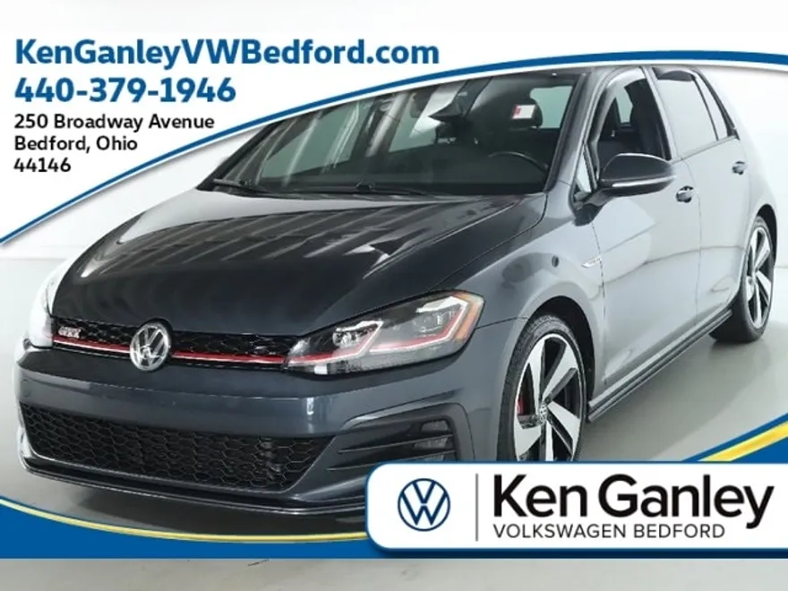 2019 Volkswagen Golf GTI SE photo 1
