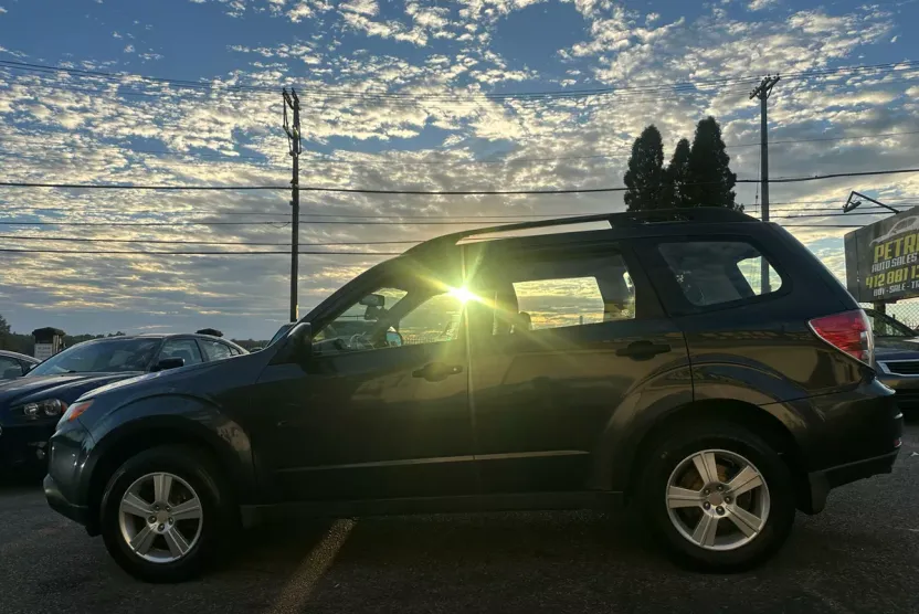 2011 Subaru Forester 2.5X Touring photo 1