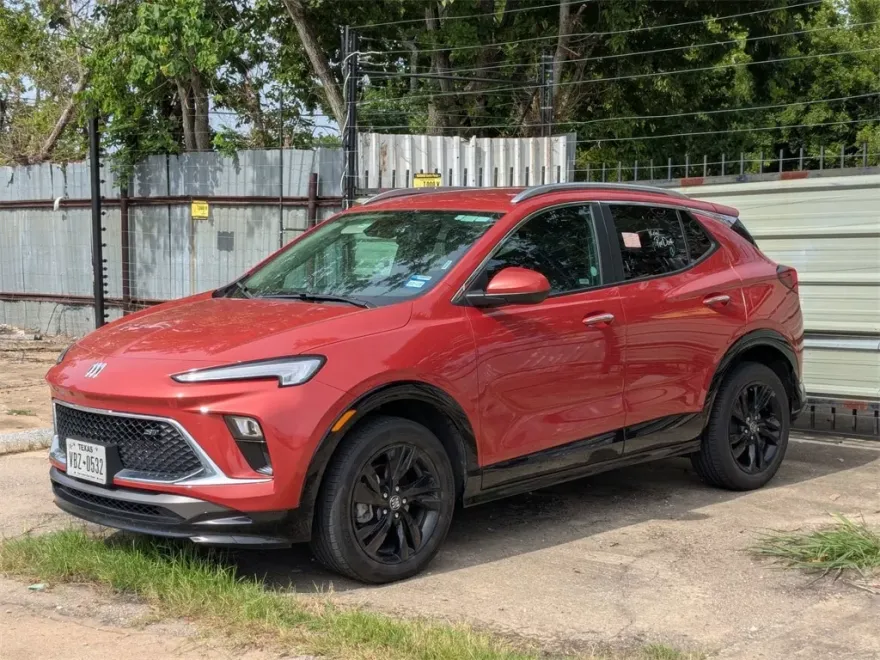 2024 Buick Encore GX Sport Touring photo 1