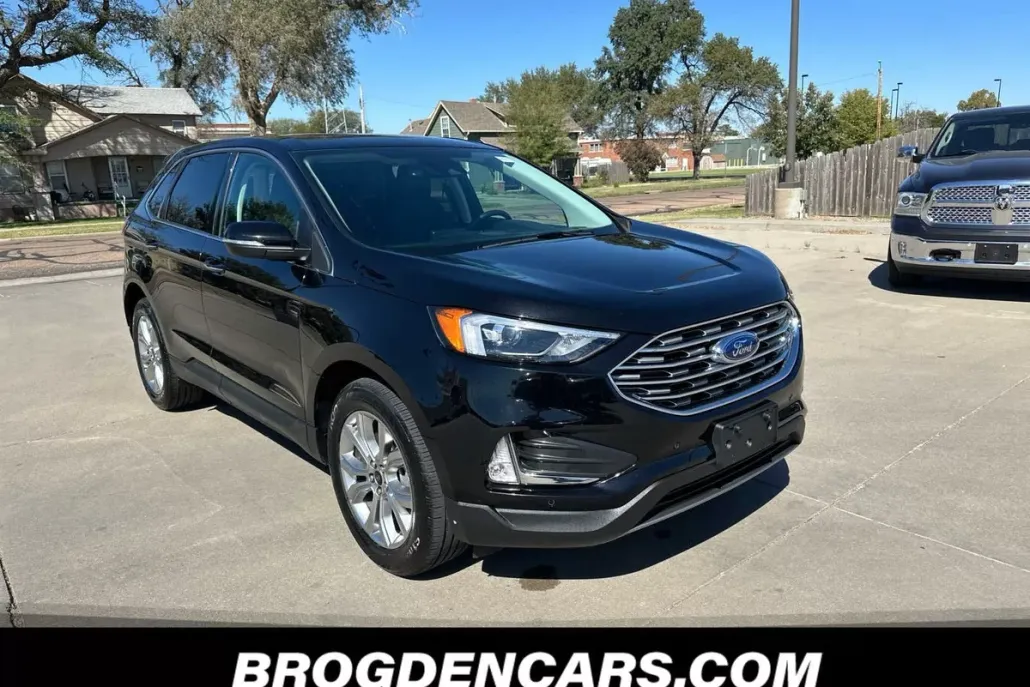 2024 Ford Edge Titanium photo 1
