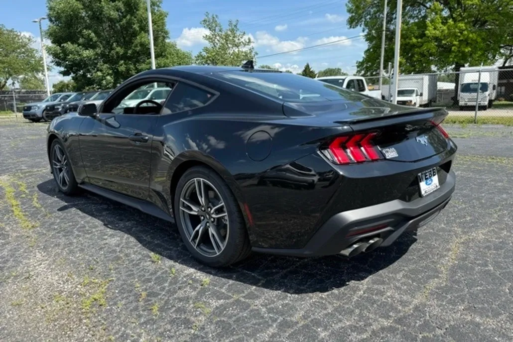 2025 Ford Mustang EcoBoost Premium photo 1
