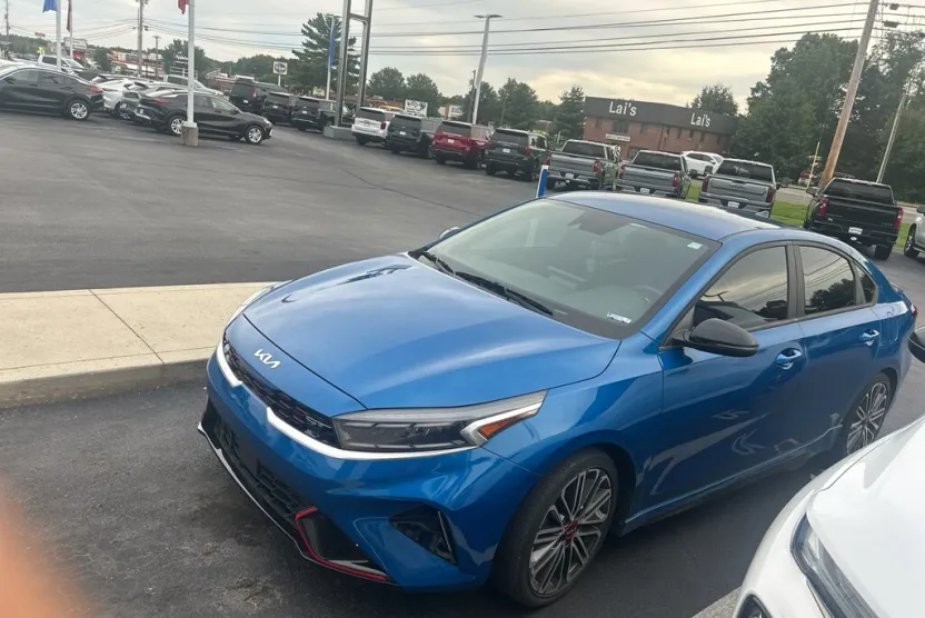 2023 Kia Forte GT photo 1