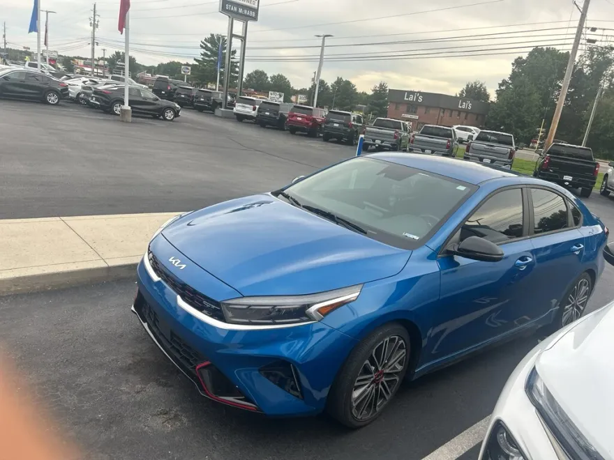 2023 Kia Forte GT photo 1