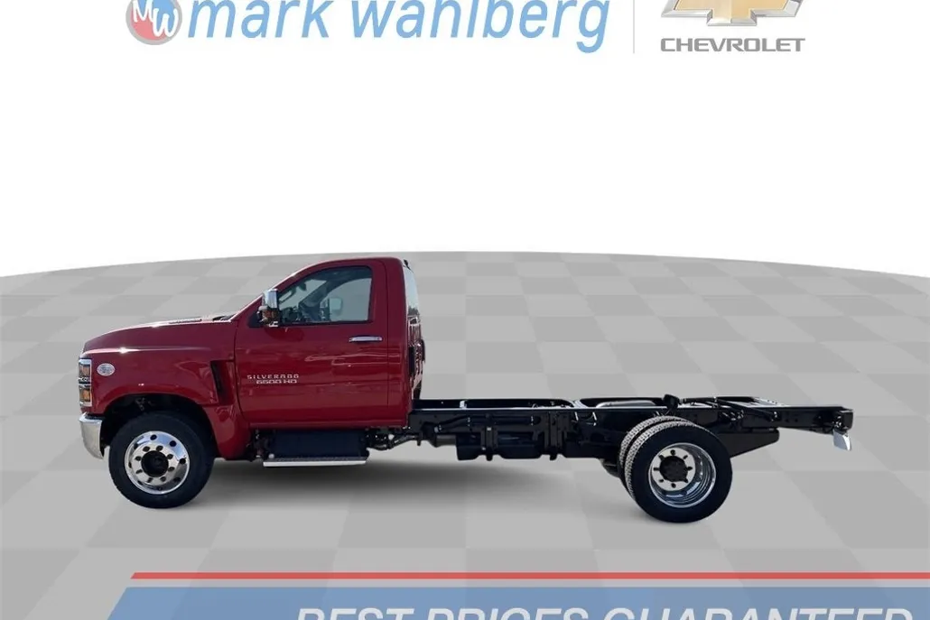 2024 Chevrolet Silverado 6500HD Work Truck photo 1