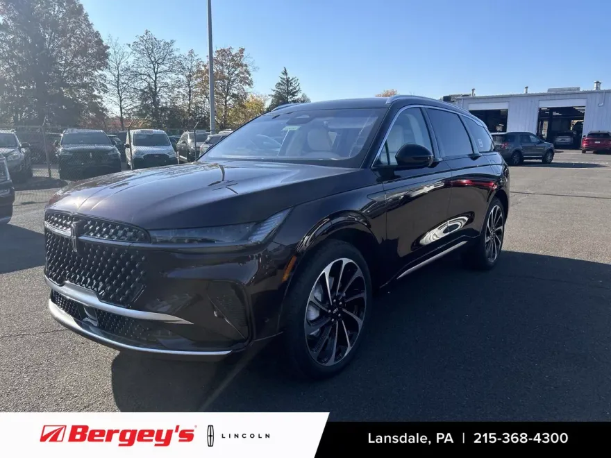 2024 Lincoln Nautilus Black Label photo 1