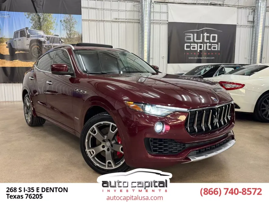 2017 Maserati Levante S photo 1