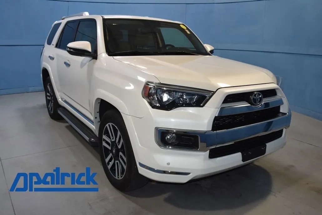 2016 Toyota 4Runner Limited photo 1