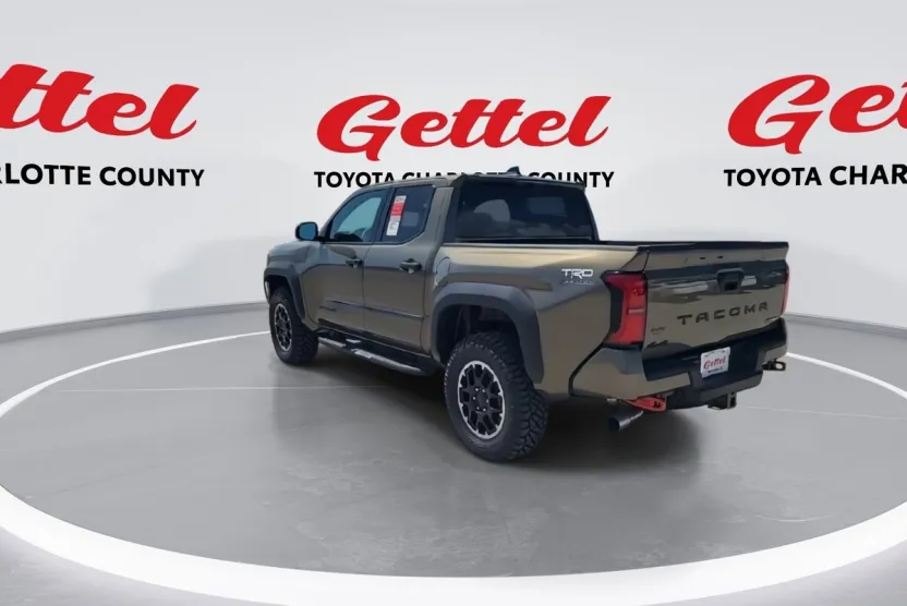 2025 Toyota Tacoma TRD Off-Road Double Cab photo 1
