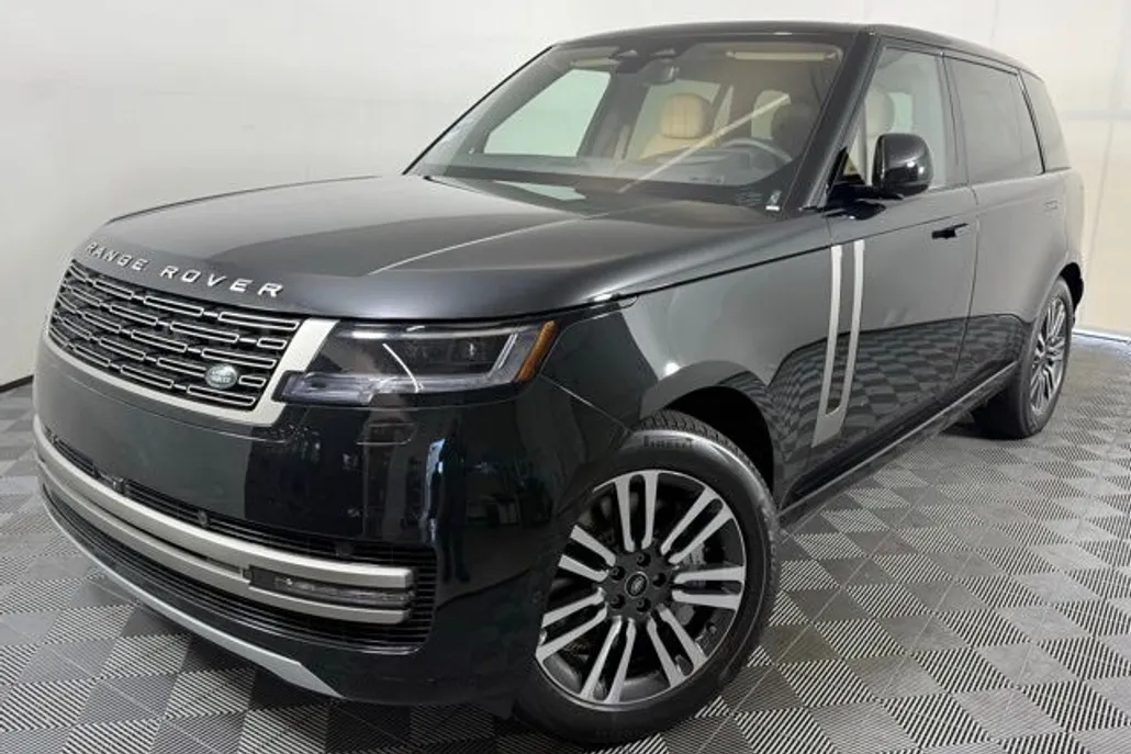 2025 Land Rover Range Rover SE photo 1