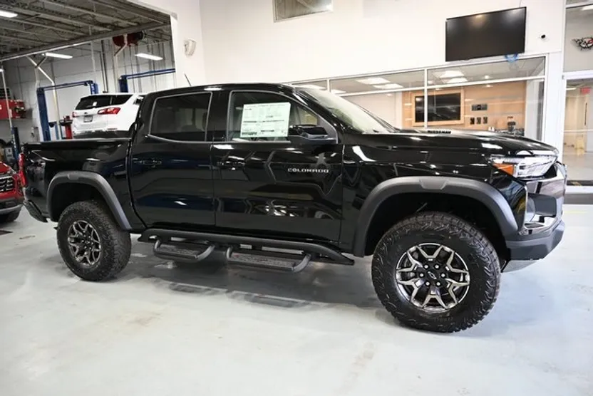 2026 Chevrolet Colorado ZR2 photo 1