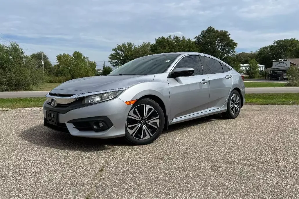 2017 Honda Civic EX-L photo 1