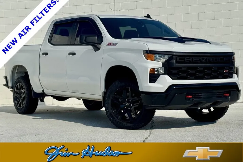 2023 Chevrolet Silverado 1500 Custom Trail Boss photo 1