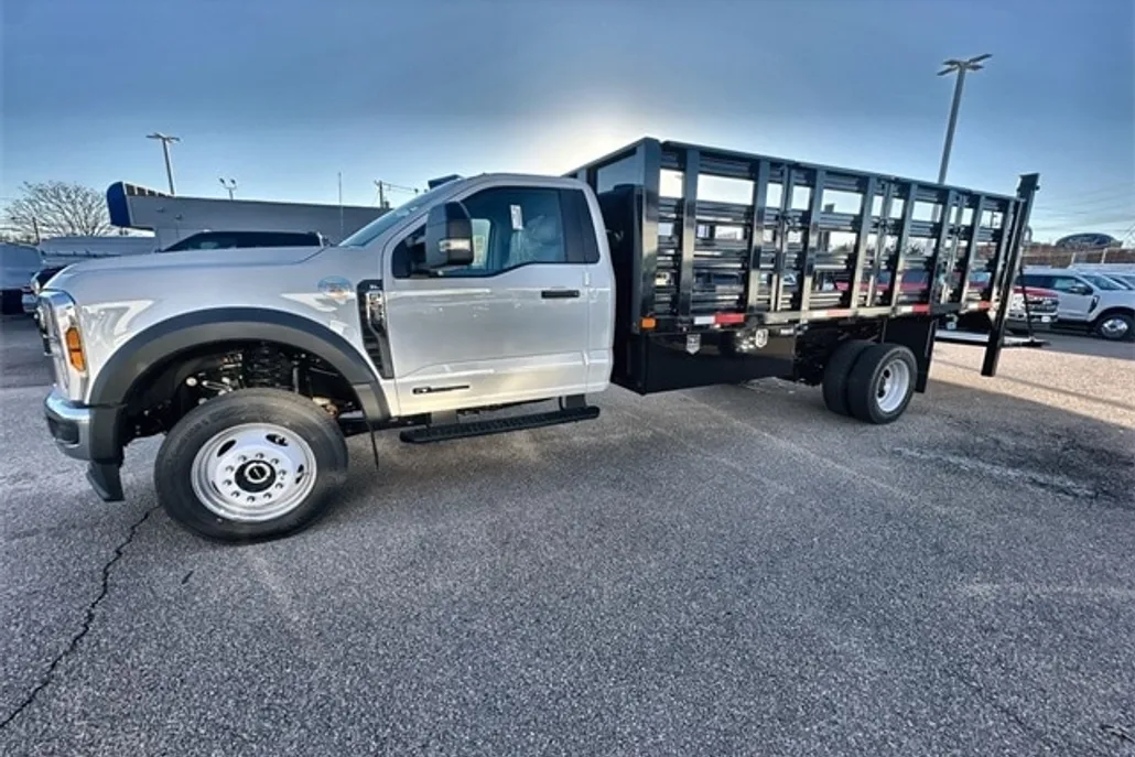 2024 Ford F-550 XL photo 1