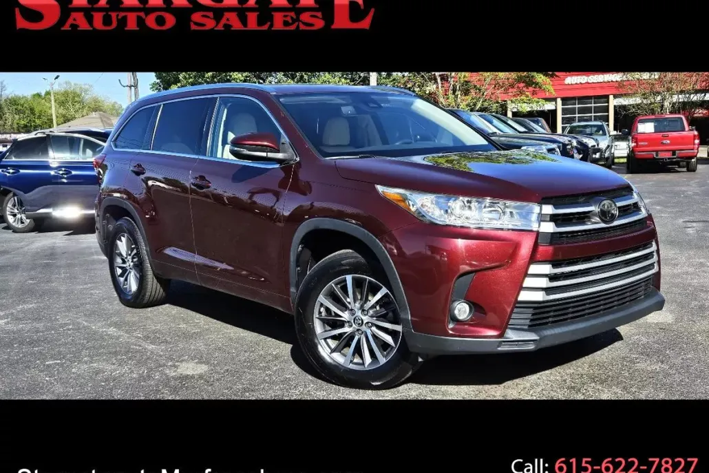 2017 Toyota Highlander XLE photo 1