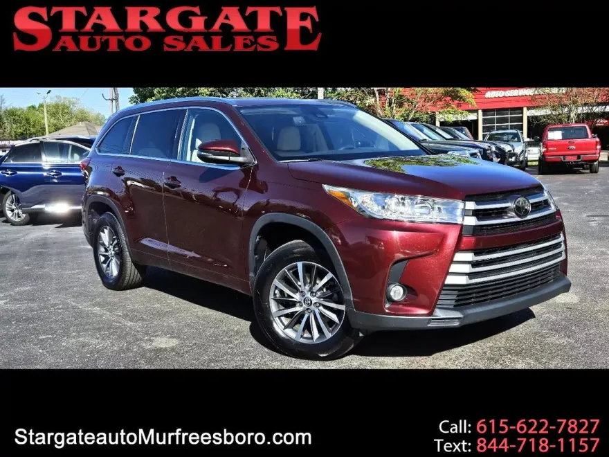2017 Toyota Highlander XLE photo 1