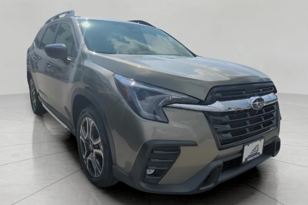 2025 Subaru Ascent Limited photo 1