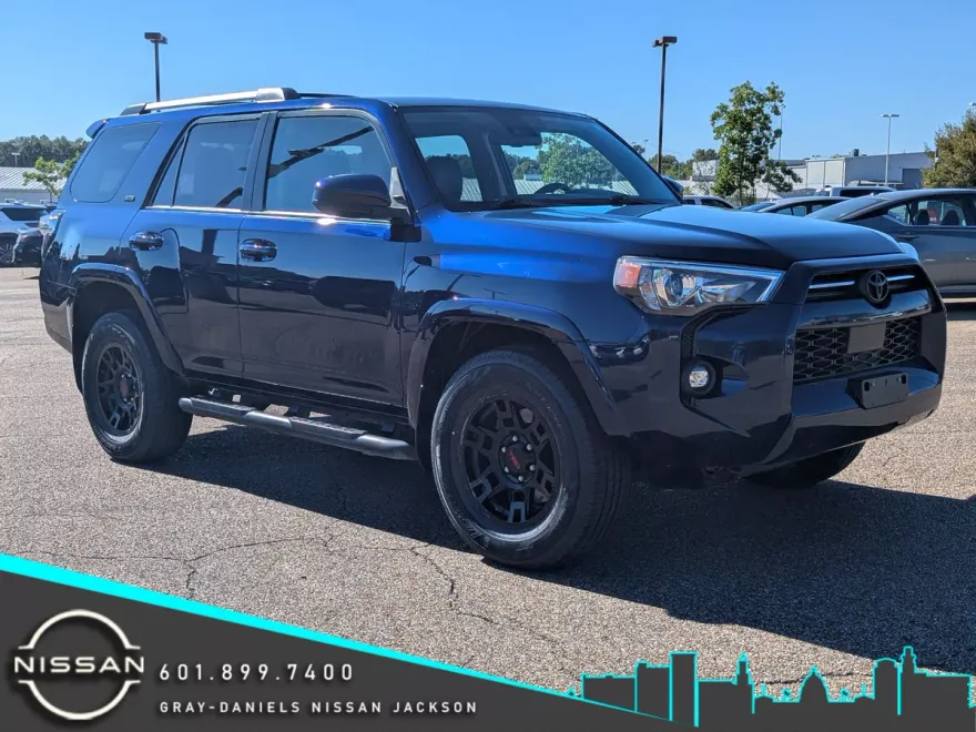 2021 Toyota 4Runner SR5 photo 1