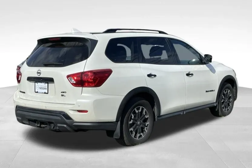 2020 Nissan Pathfinder SL photo 1