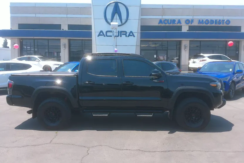 2021 Toyota Tacoma TRD Pro photo 1